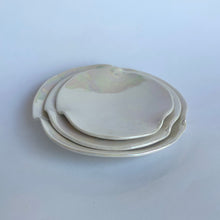Load image into Gallery viewer, Ceramic Nesting Dishes White with Mother of Pearl