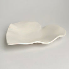 Load image into Gallery viewer, Ceramic Heart Plate