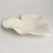 Load image into Gallery viewer, Ceramic Heart Plate