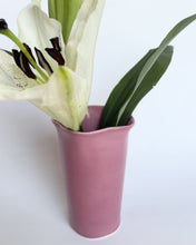 Load and play video in Gallery viewer, Ceramic Vase