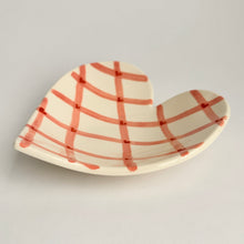 Load image into Gallery viewer, Ceramic Heart Plate
