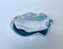 Load image into Gallery viewer, Ceramic Nesting Dishes Periwinkle Blue with Mother of Pearl
