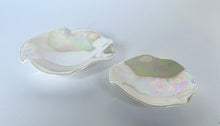 Load image into Gallery viewer, Ceramic Nesting Dishes White with Mother of Pearl
