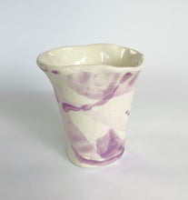 Load image into Gallery viewer, Ceramic abstract vase- lilac
