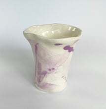 Load image into Gallery viewer, Ceramic abstract vase- lilac
